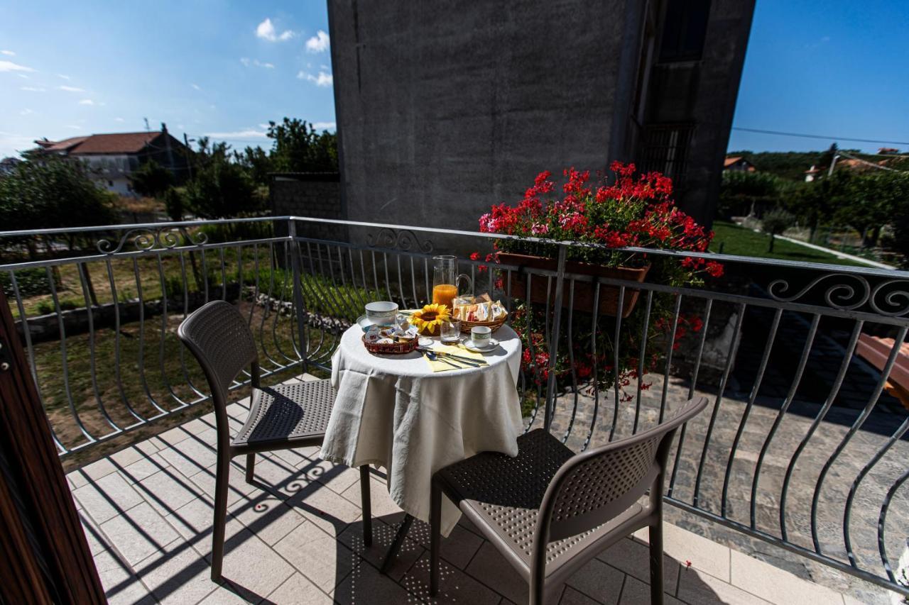 Al Chiaro Di Luna Bed & Breakfast